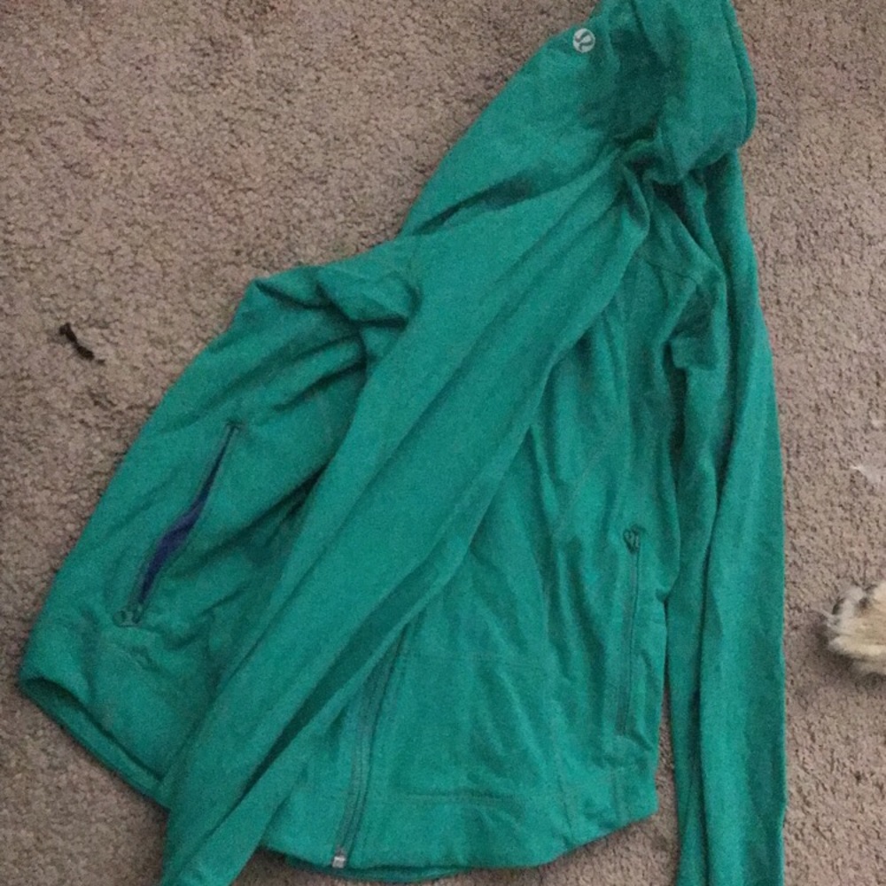 Lulu green zip up sweater